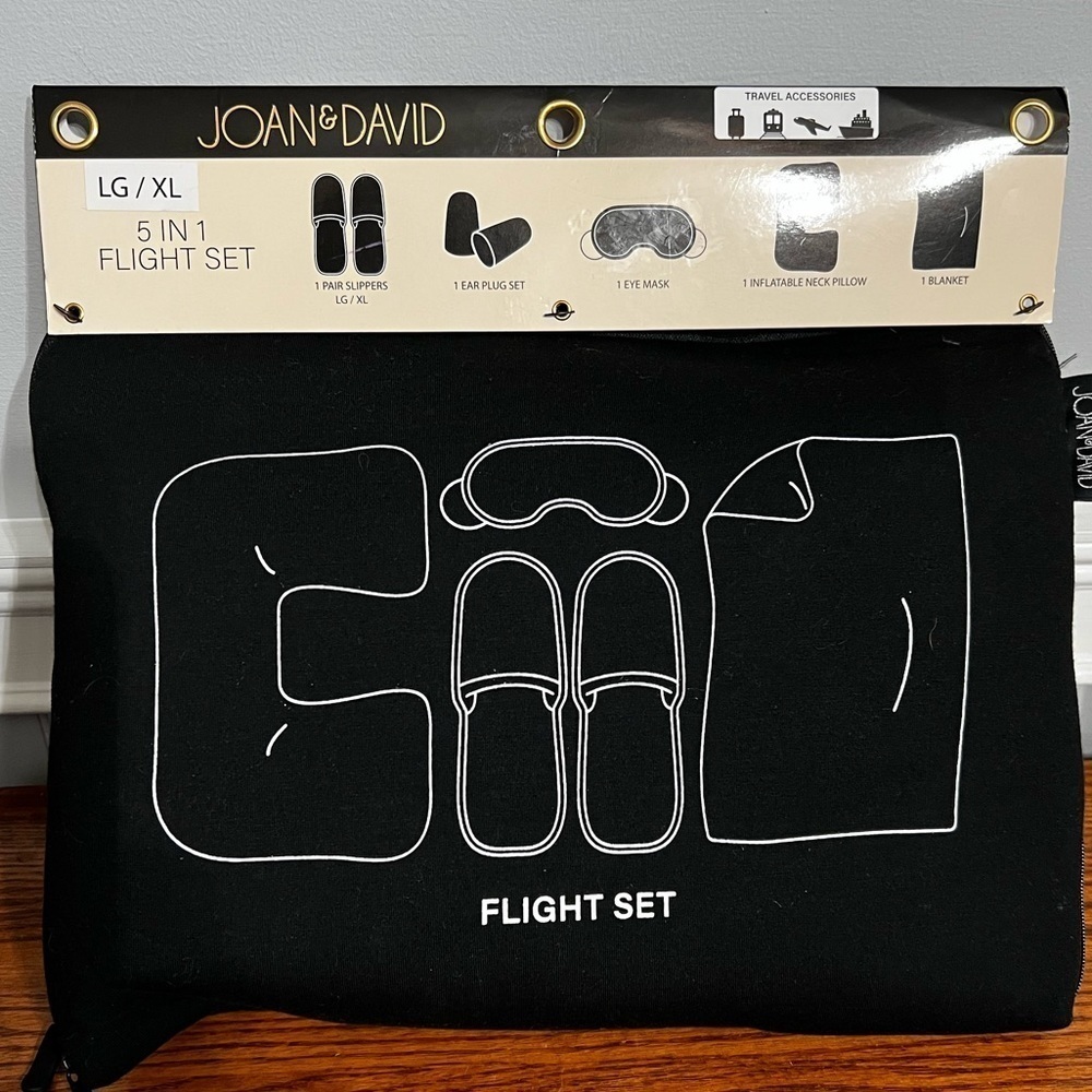 Nwt- 5 In 1 Flight Set
